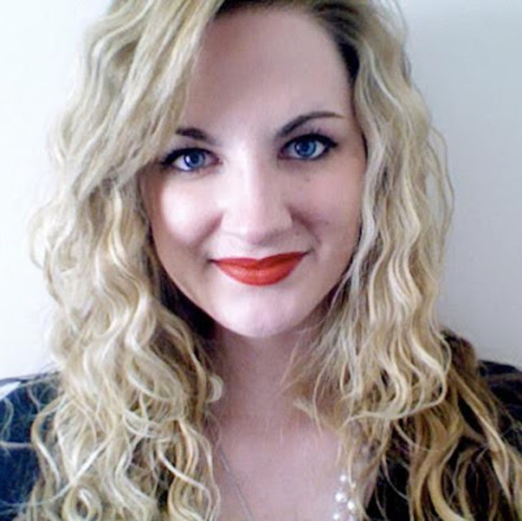 Meet your Posher, Kristen - Picture 1 of 1
